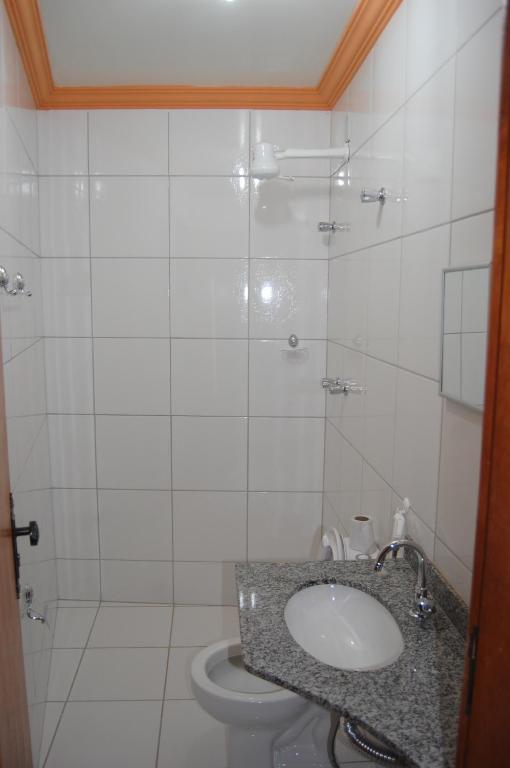 Pousada Rainha dos Anjos Mariana Quarto foto